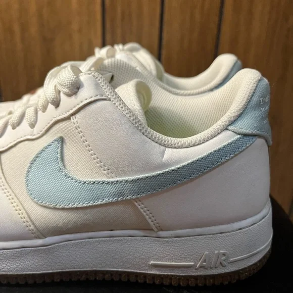 Nike AIRFORCE 1 White and Light Blue Air Sneakers - Picture 3 of 9